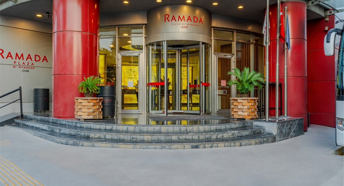 Ramada Plaza By Wyndham Izmir