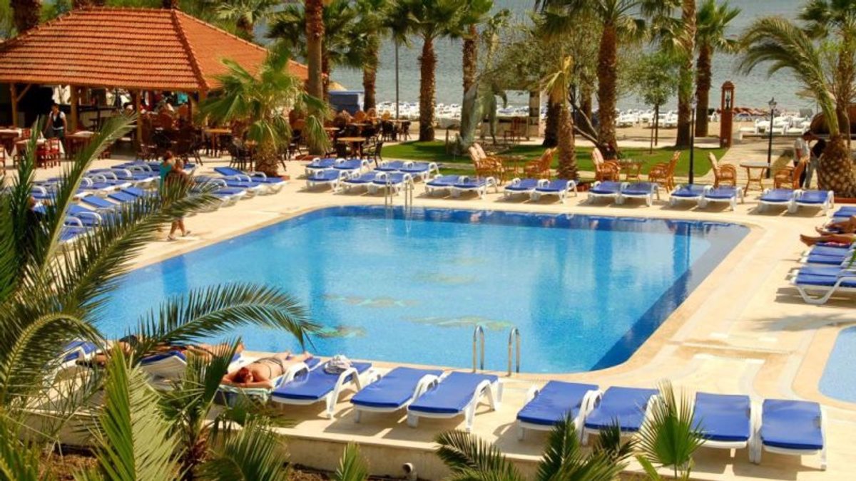 Nagi Beach Hotel