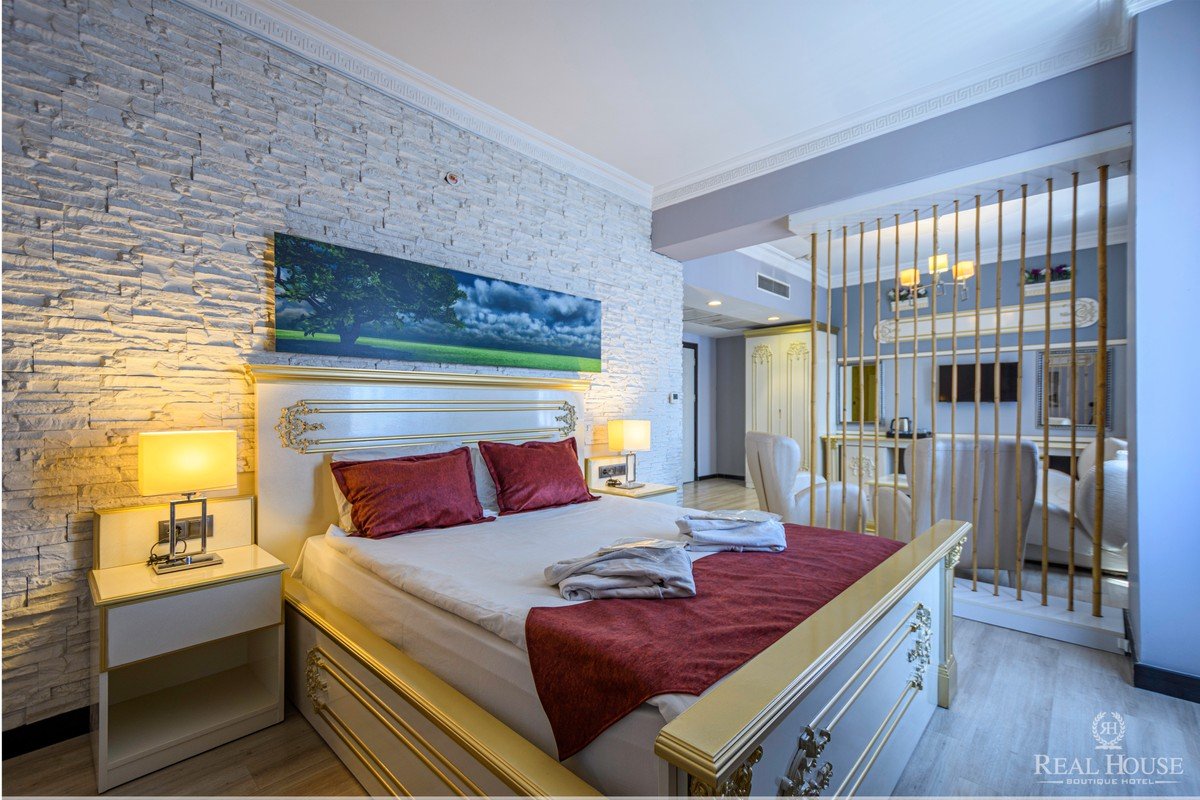 Real House Boutique Hotel