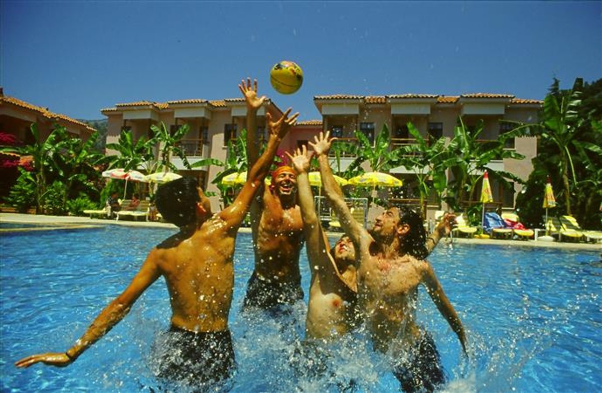 Perdikia Beach Hotel