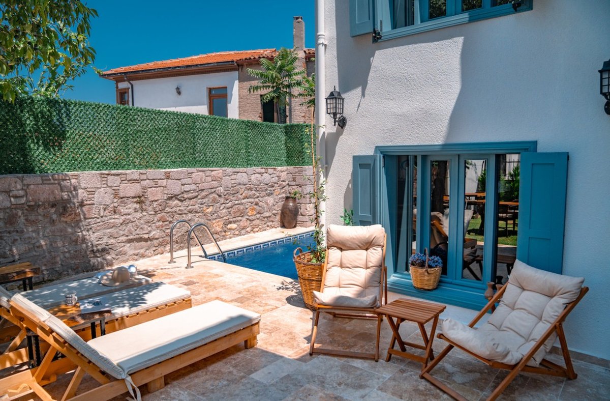 Ayvalik Rebetiko Otel