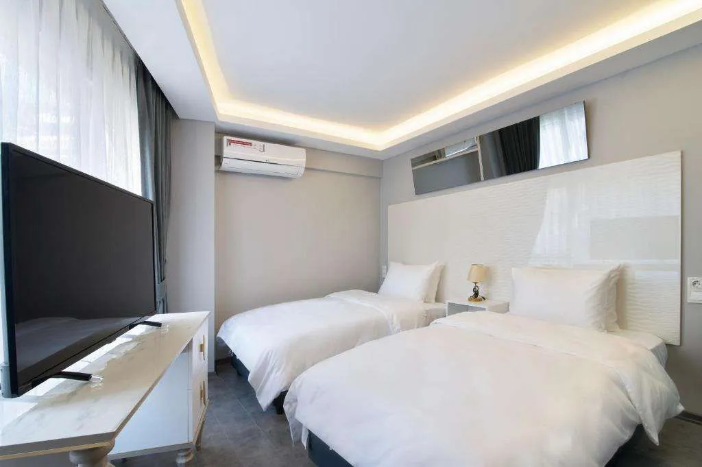 Via Ciragan Hotel