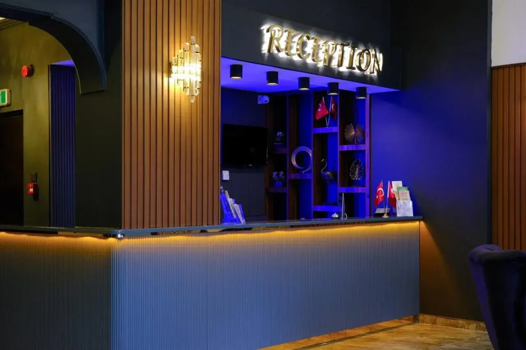 Loyal City Hotel