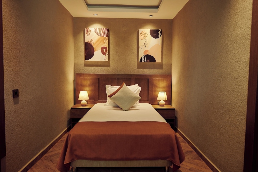 Parmos Otel