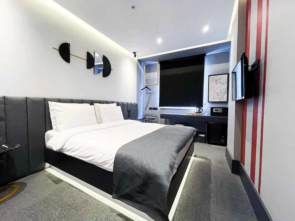 Mellday Hotel