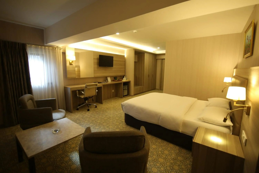 Hotel Excellence Inn