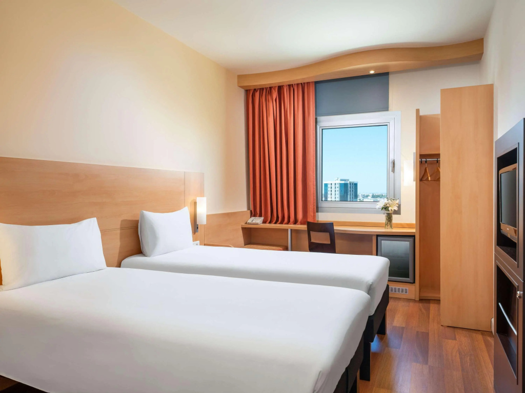 Ibis Adana