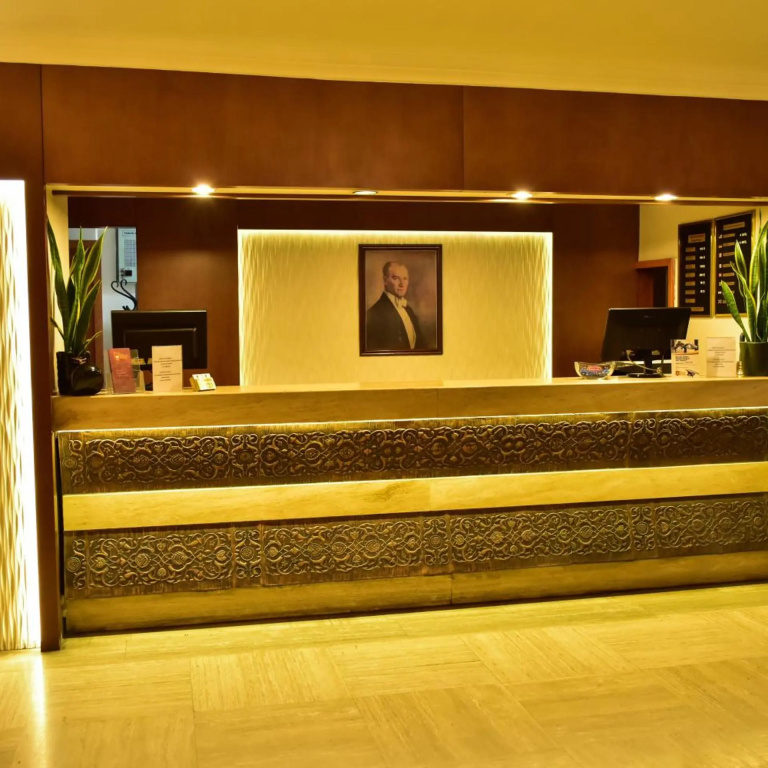 Gur Kent Hotel