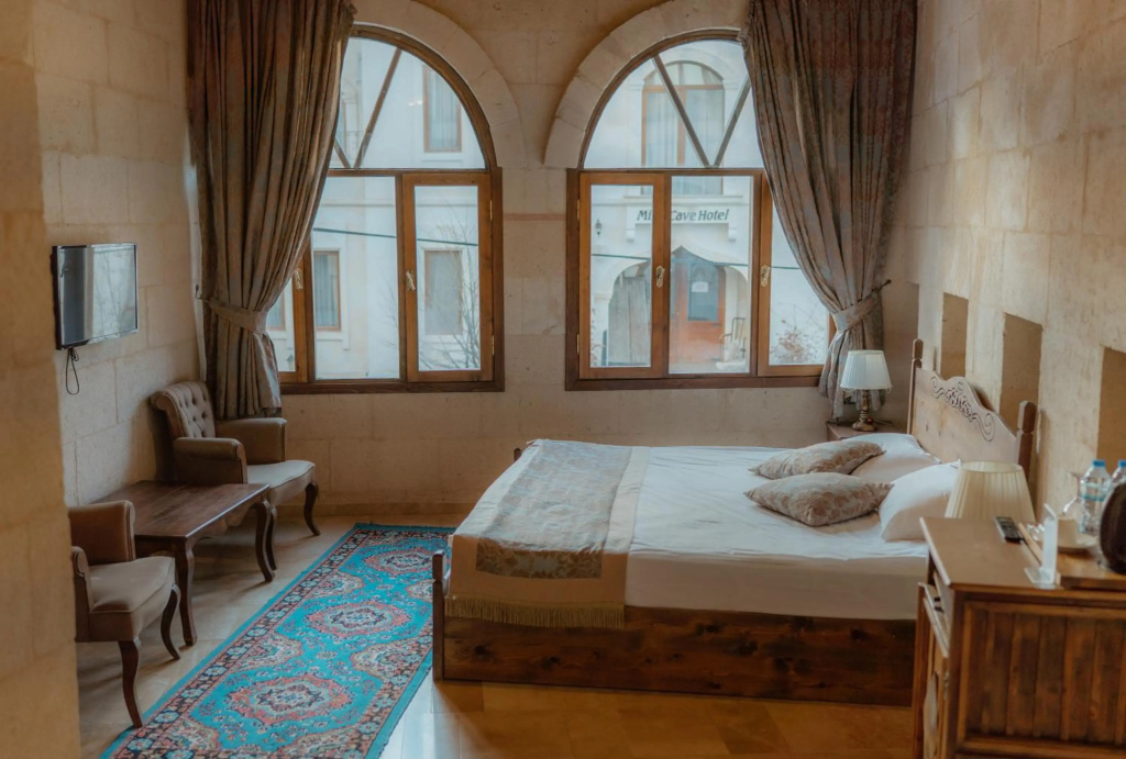 Kismet Cave Mansion