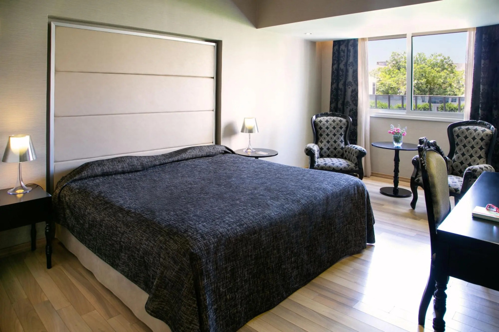Cleopatra Hotel