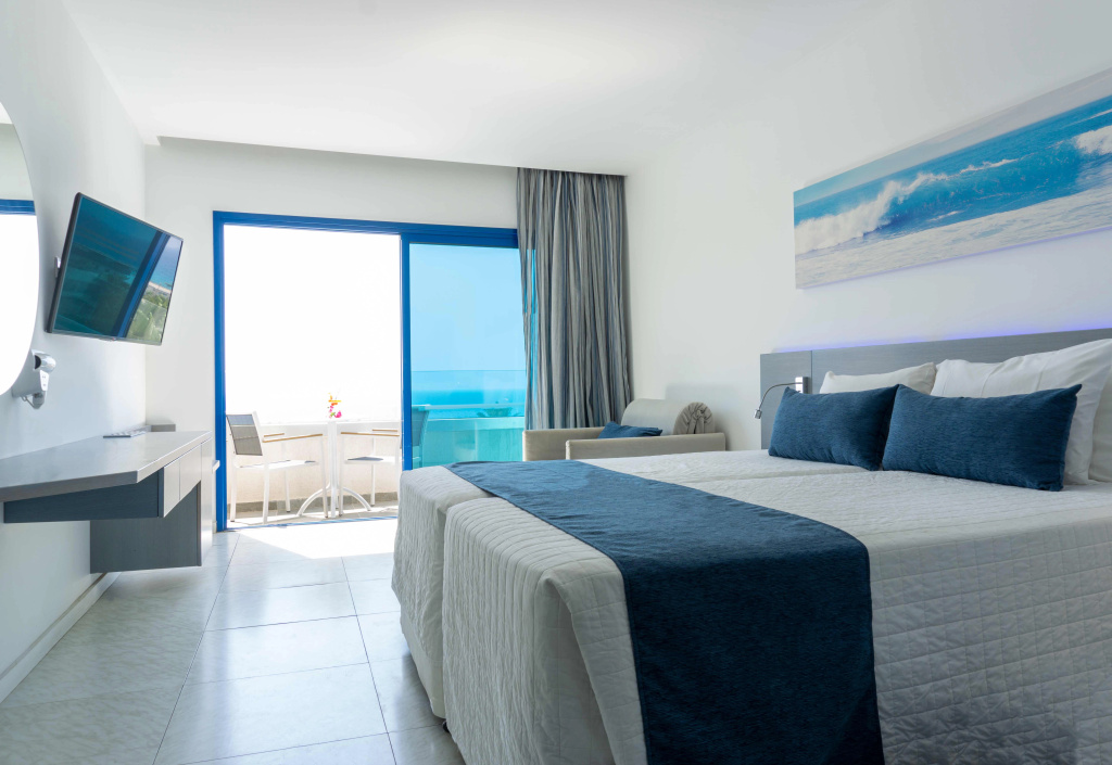 Anonymous Beach Hotel - Adults Only