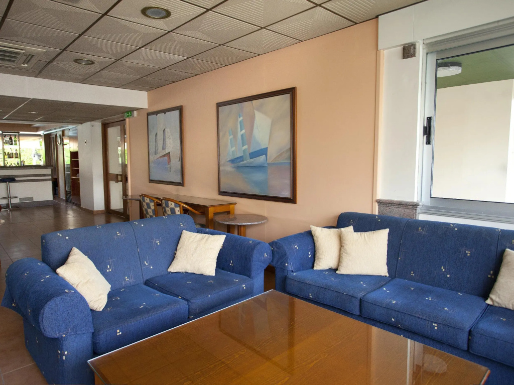 Pefkos Hotel