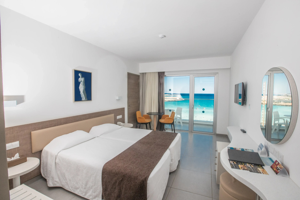 Vassos Nissi Plage Hotel & Spa