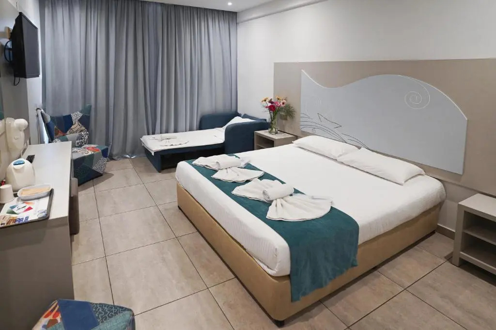 Nicholas Color Hotel