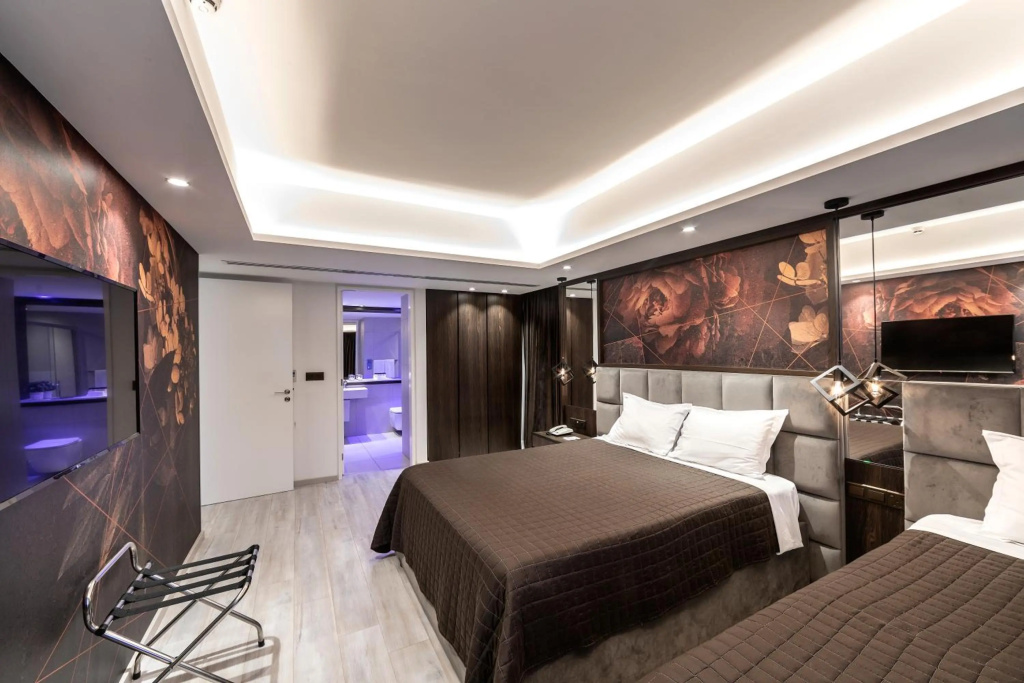 Almond Business Hotel