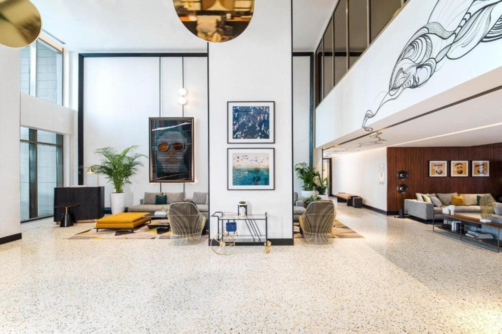 Th8 Palm Dubai Beach Resort, Vignette Collection by IHG