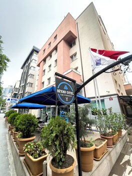 Siyav Hotel