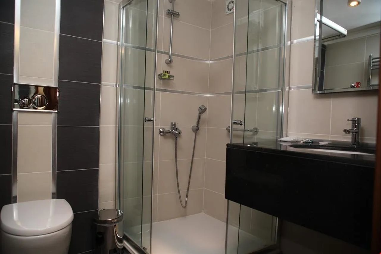 Buyuk Urartu Otel
