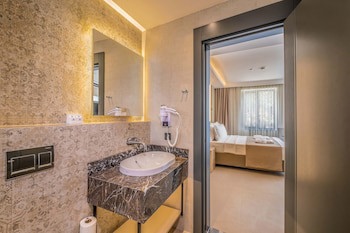 Seatown Hotel