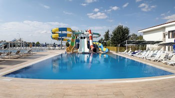 Burgaz Resort Aquapark Hotel